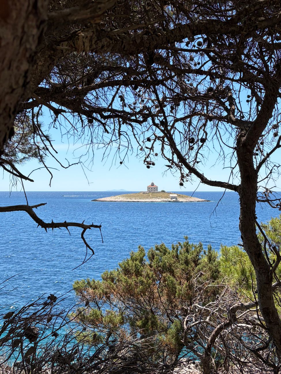 Praia de Palmižana
